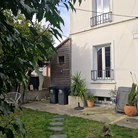 4 Personnes Proche Paris Et De La Station Aerobus Paris-beauvais Апартаменты Пьерфит-сюр-Сен